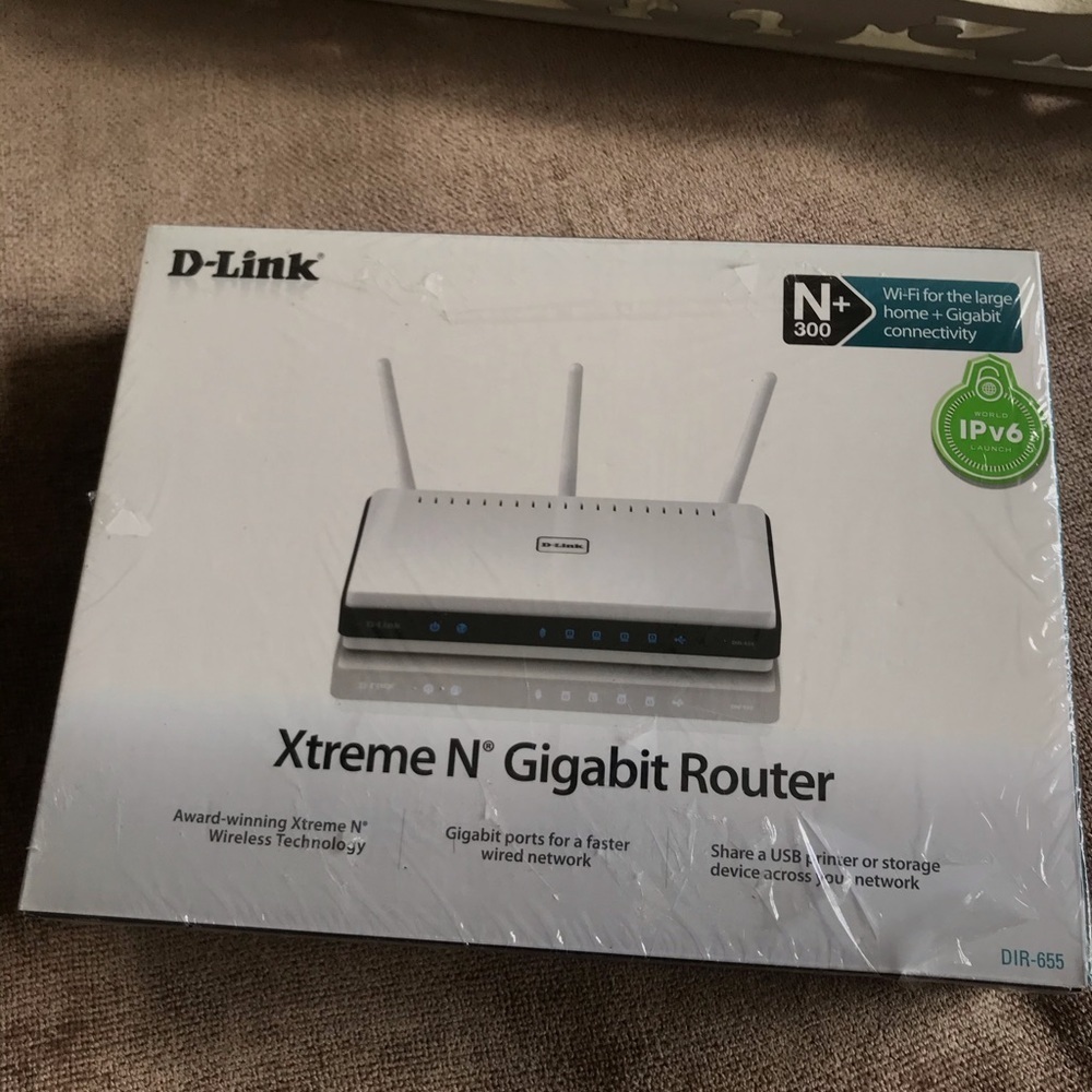 NWT D-Link Wireless Router (DIR-655) - Picture 1 of 7